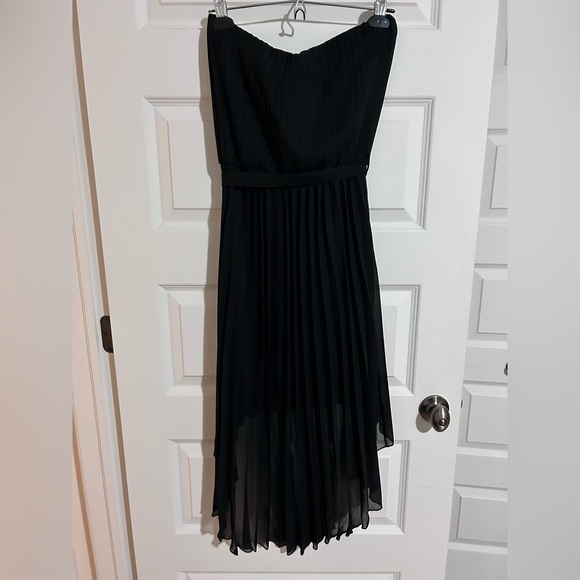 GLAM crepe dress cropped at front - Picture 2 of 2